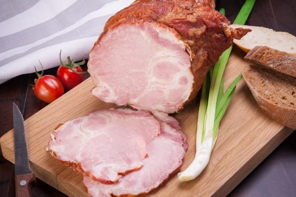 Astuces pour sélectionner une trancheuse à jambon pour des charcuteries fines